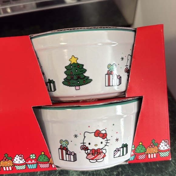 Hello Kitty Christmas Ramekin Bowl Set New - Picture 4 of 6